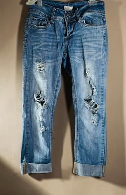 SO Woman’s Medium Wash Distressed Ripped Size 5 Rolled Cuffs Relaxed Fit Y2K