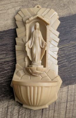 Vintage Plastic Virgin Mary Holy Water Font Wall Hanging Made in Hong Kong 8054