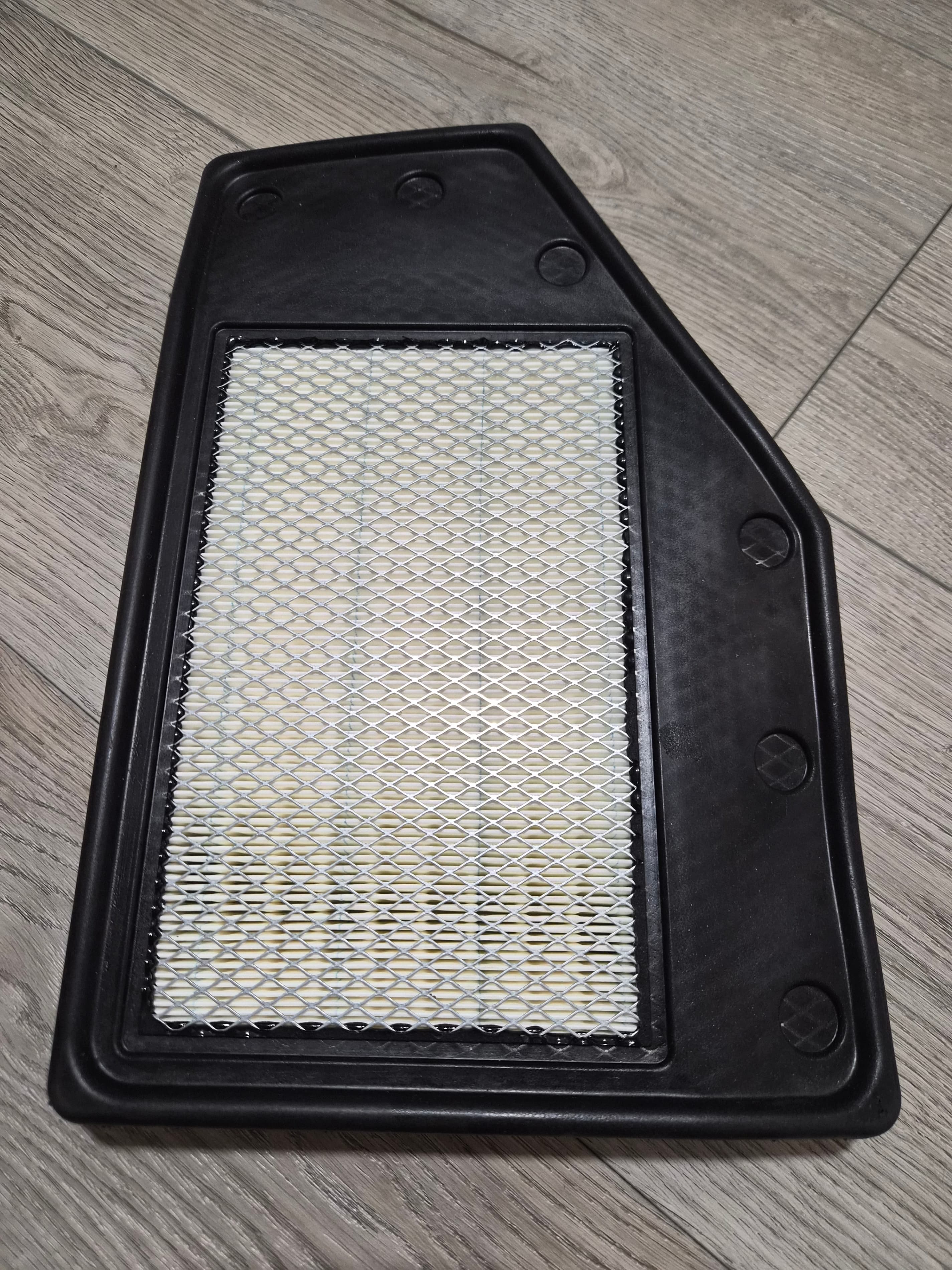 Engine air filter for Chevrolet Malibu 2016-25 and 2018–2019 Buick LaCrosse