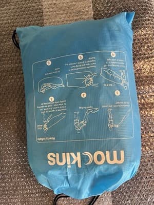 Mockins Blue Large Synthetic Sleeping Bag with Carry Sack for Adults