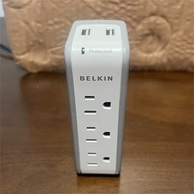 Belkin 6-Outlet Wall Tap Surge Protector w/2 USB, 540J, Gray, Light