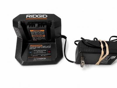 RIDGID 18V Power Tool Battery Charger R86093 - Lithium Ion Technology