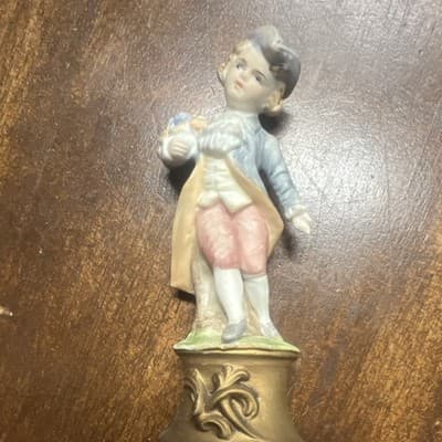 Lenwile Ardalt colonial boy figurine
