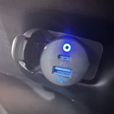 Anker 2-Port 12V Car Charger USB-C PD + USB-A Fast Charge Matte Black