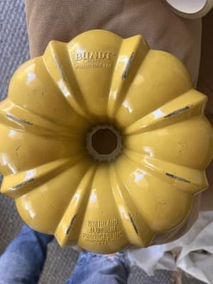 Bundt Yellow Aluminum Bundt Ring Cake Mold Fluted Tube Pan