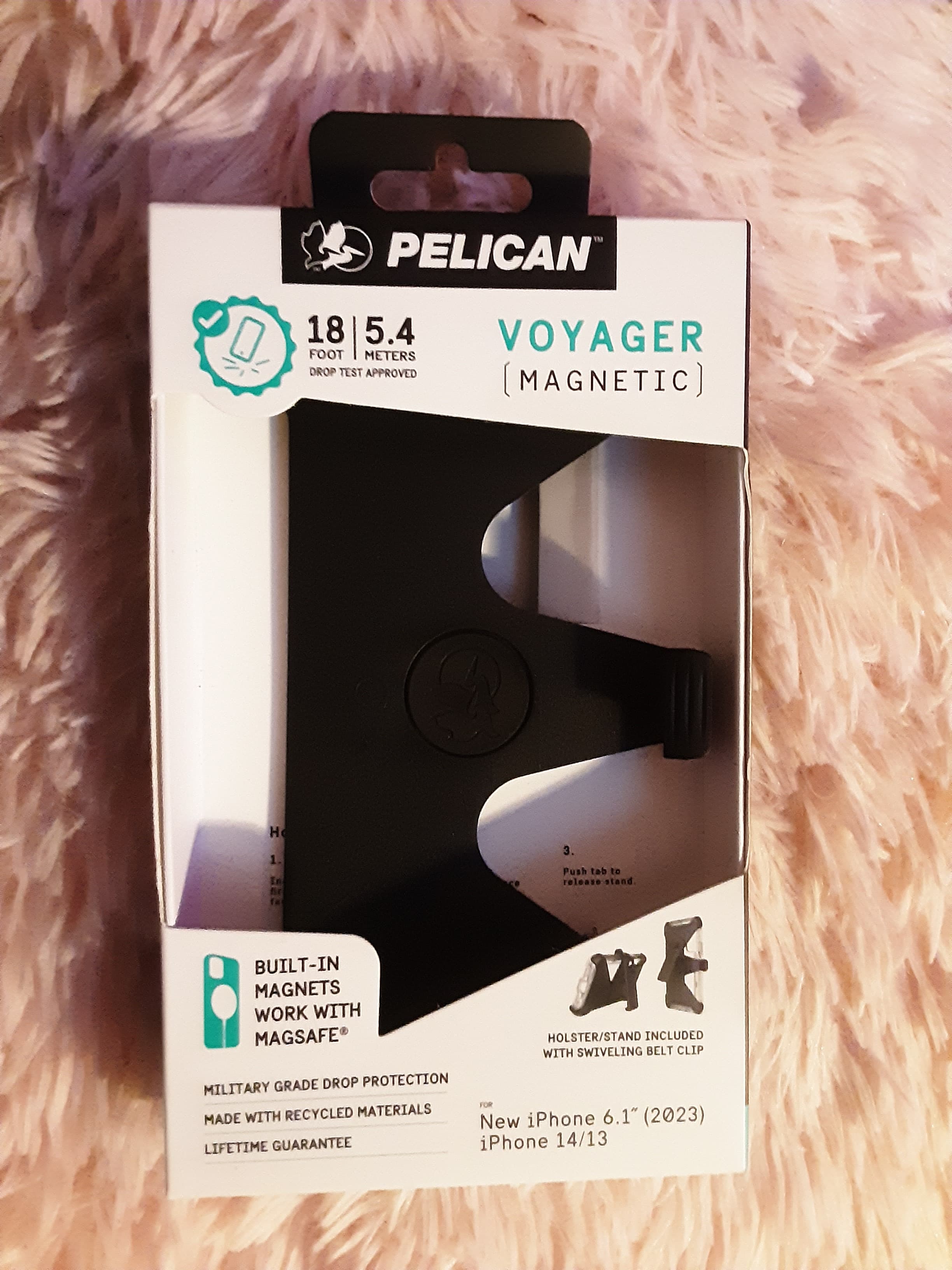 Pelican Voyager Magnetic iPhone 14/13 Case with MagSafe