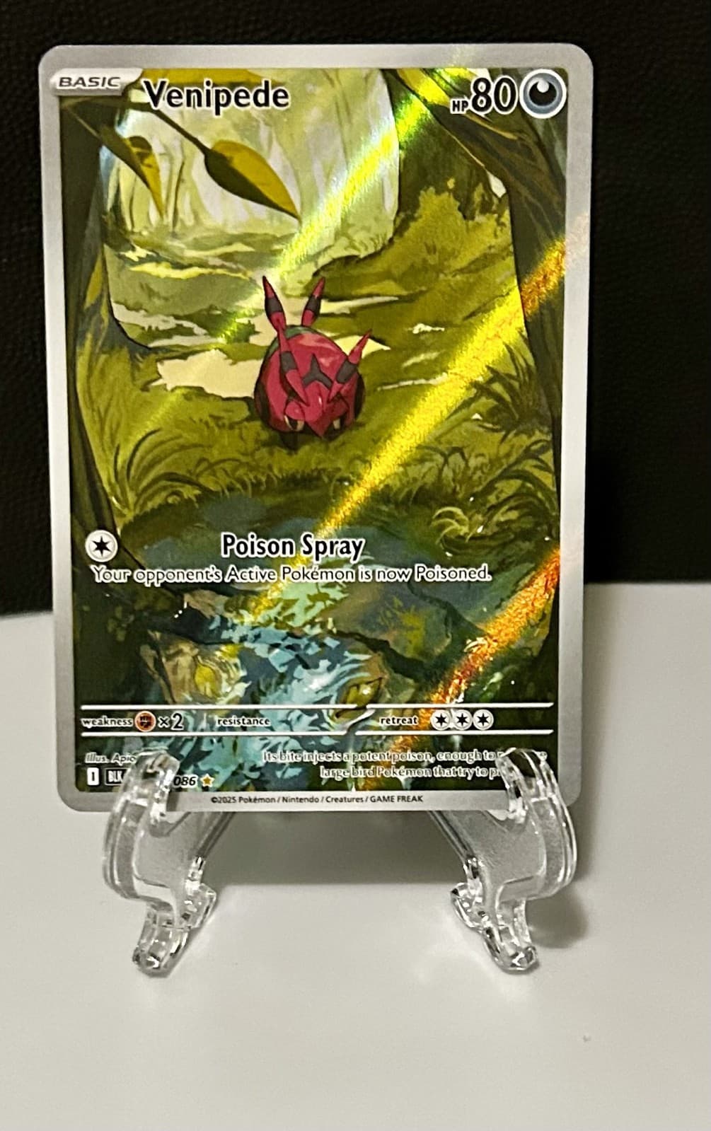 Venipede 132/086 Sv: Black Bolt Holo
