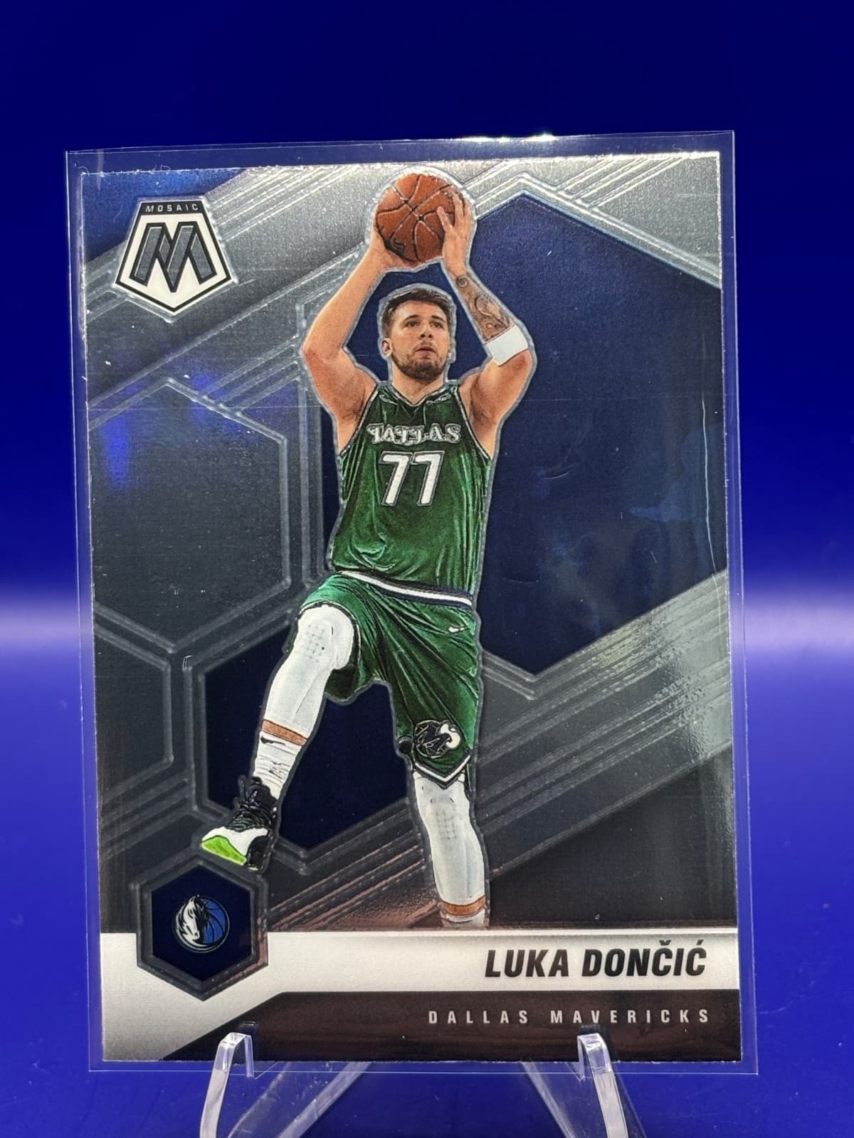 2020-21 Panini Mosaic Luka Doncic #47 Basketball Dallas Mavericks NM