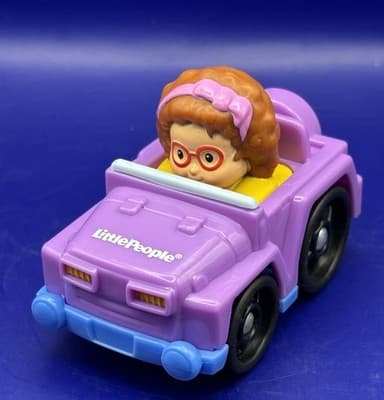 2009 Fisher Price Little People Maggie Purple Jeep Toy Good Condition!
