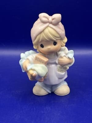 Precious Moments A Mother's Job is Never Done Figurine 2000 Lic. Enesco 829269 V