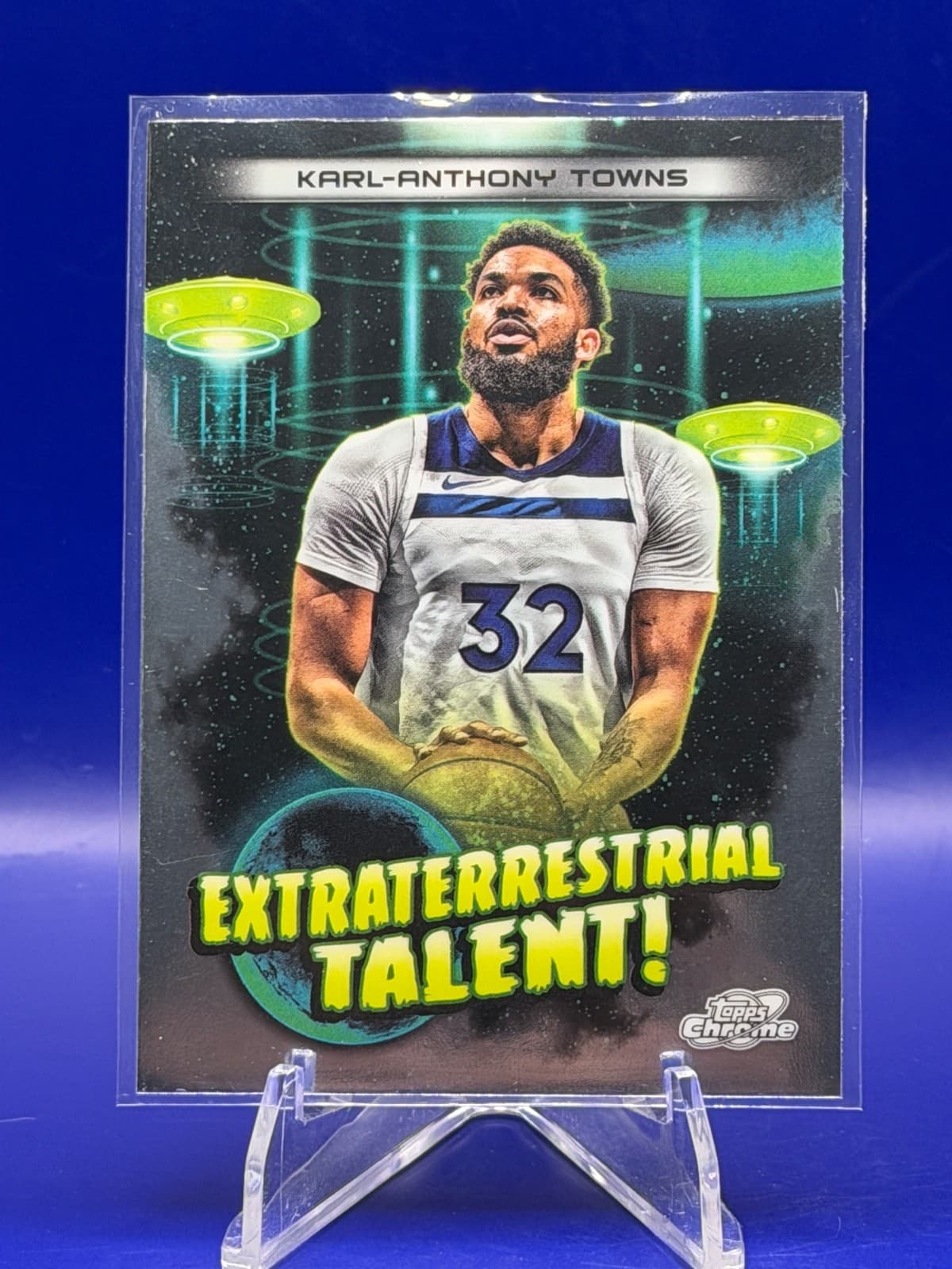 2023-24 Topps Cosmic Chrome - Extraterrestrial Talent Karl-Anthony Towns #ET-7