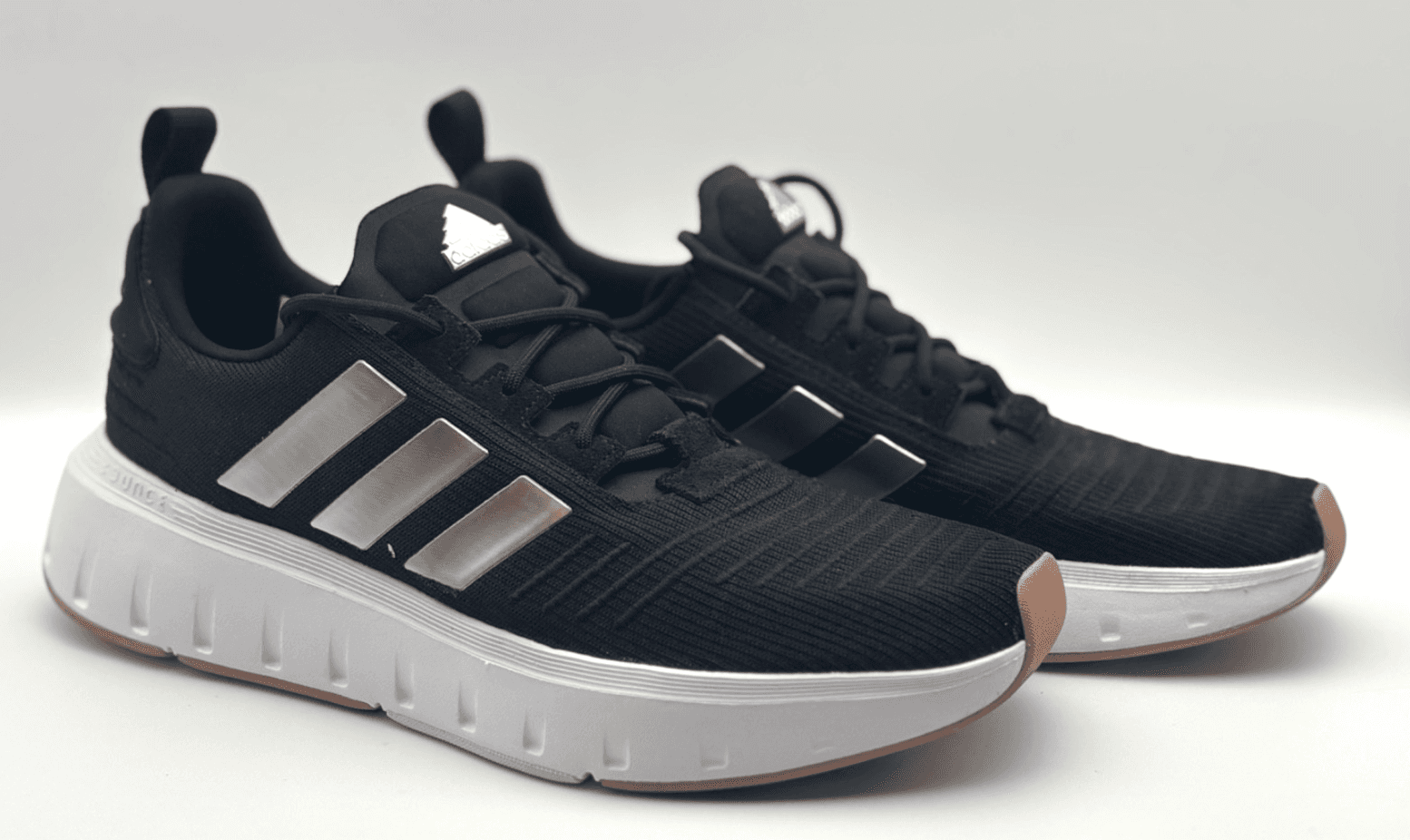 Adidas Swift Run 23 Women’s Size 8.5 Black Rose Gold Running Shoes IG0560 Used