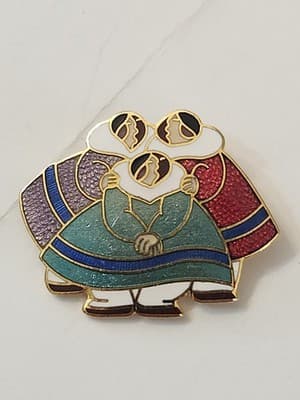 Vtg Barbara Lavallee Alaskan Eskimo Women Enamel Artist Brooch Pin