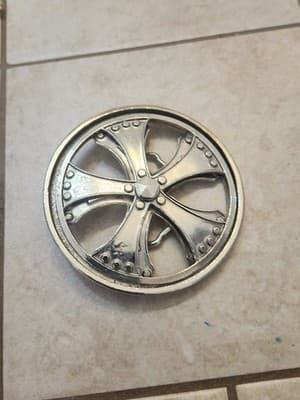 Silver Star Belt Buckle - Spinning Car Tire Wheels