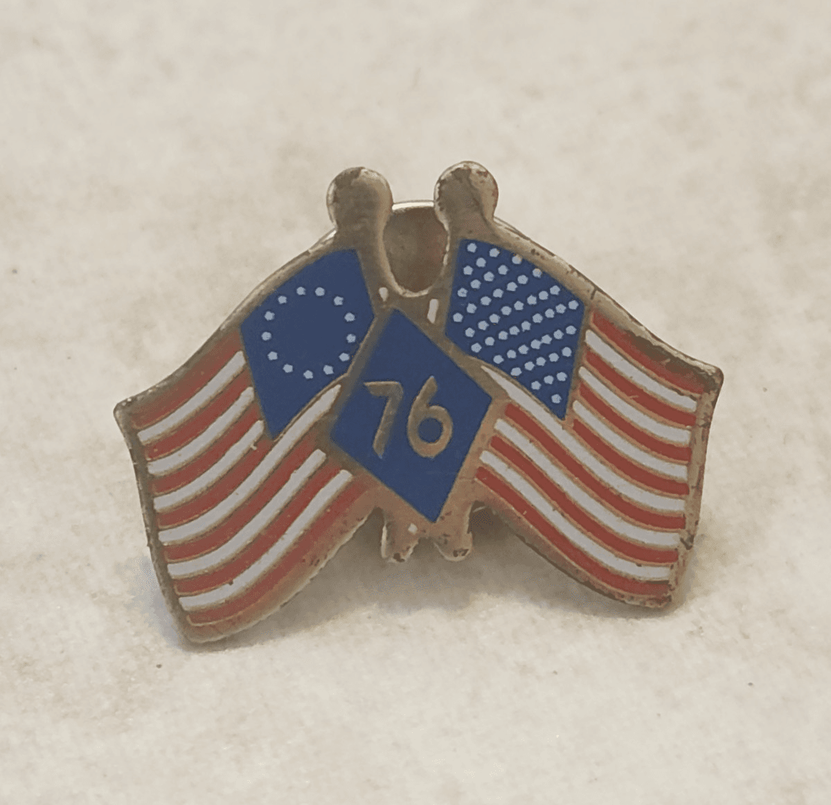 VINTAGE 1776 American Flag and Betsy Ross Flag 76 Lapel Pin