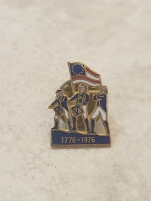 Vintage enamel spirit of '76 bicentennial 1776 1976 lapel pin patriotic American