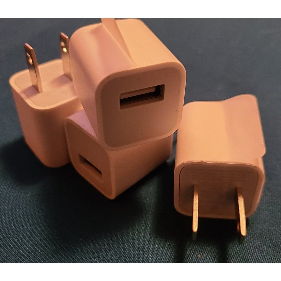 Apple 5W USB Power Adapter (4)