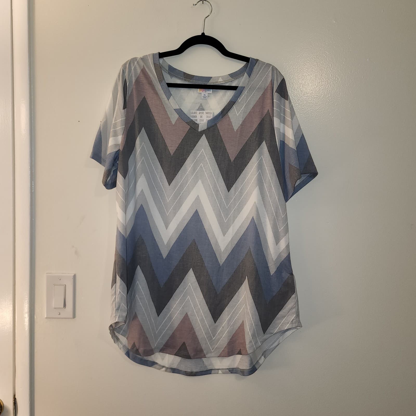 Set of 2 LulaRoe Iris V-Neck Tunic Top Size XL