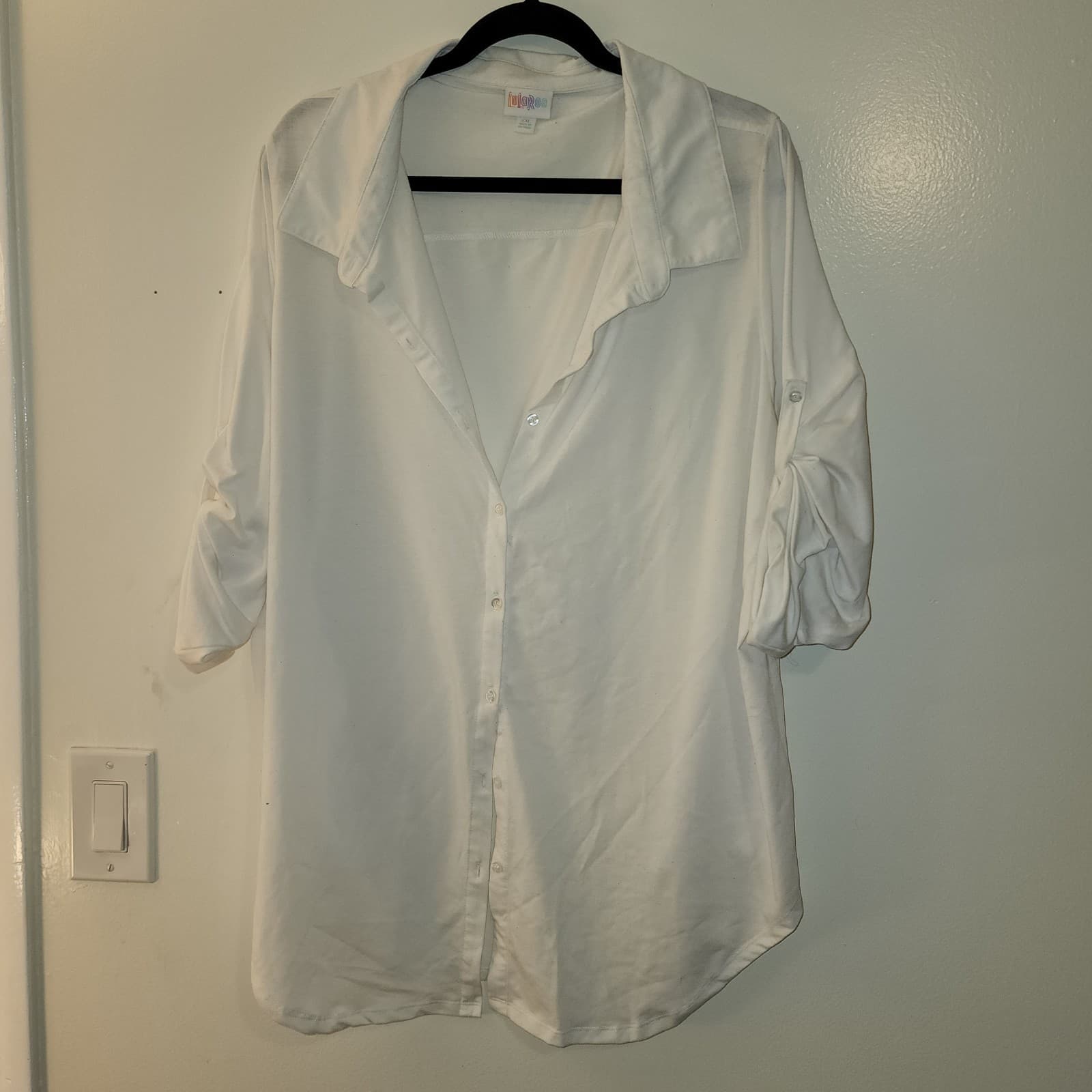 White LulaRoe Button Up Valentina Blouse Size 2xl