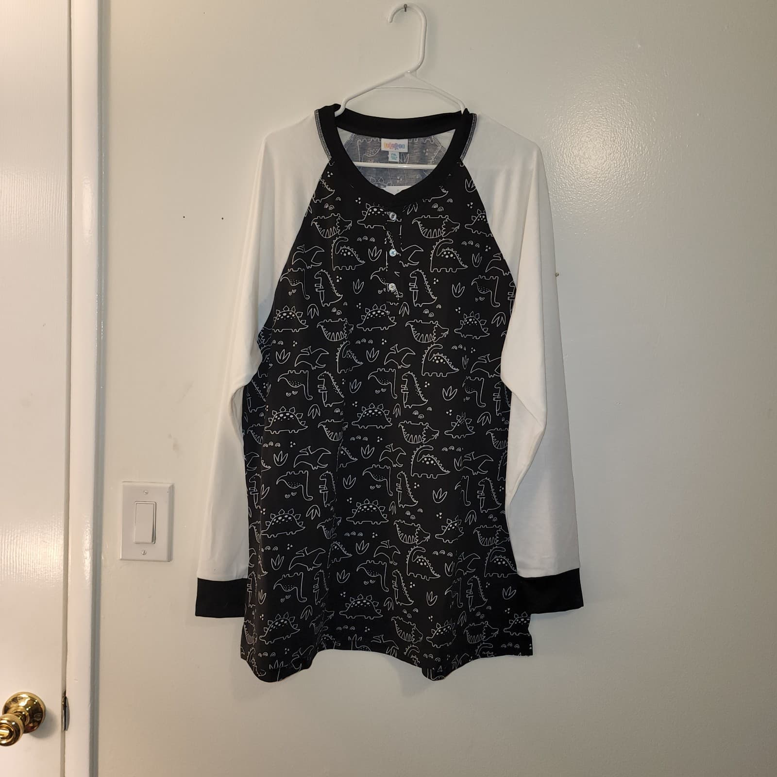 LulaRoe Nark Henley 3 Button Shirt Size 2xl