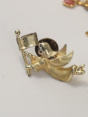 Gigi Giusti Angel Lapel Pin Patriotic Flag Pin Satin Shiny Gold Tone 1990s