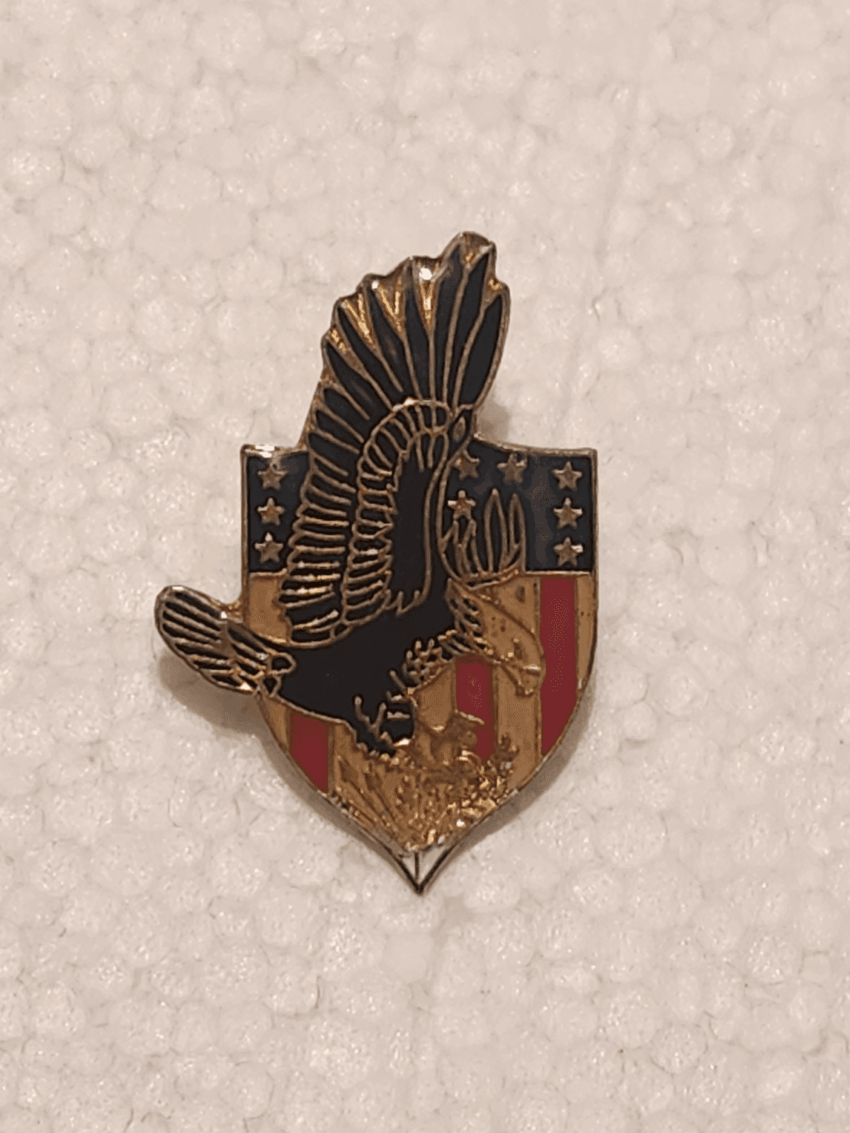 VTG 80s American Eagle USA Flag Shield Patriotic Hat Pin Lapel Pin