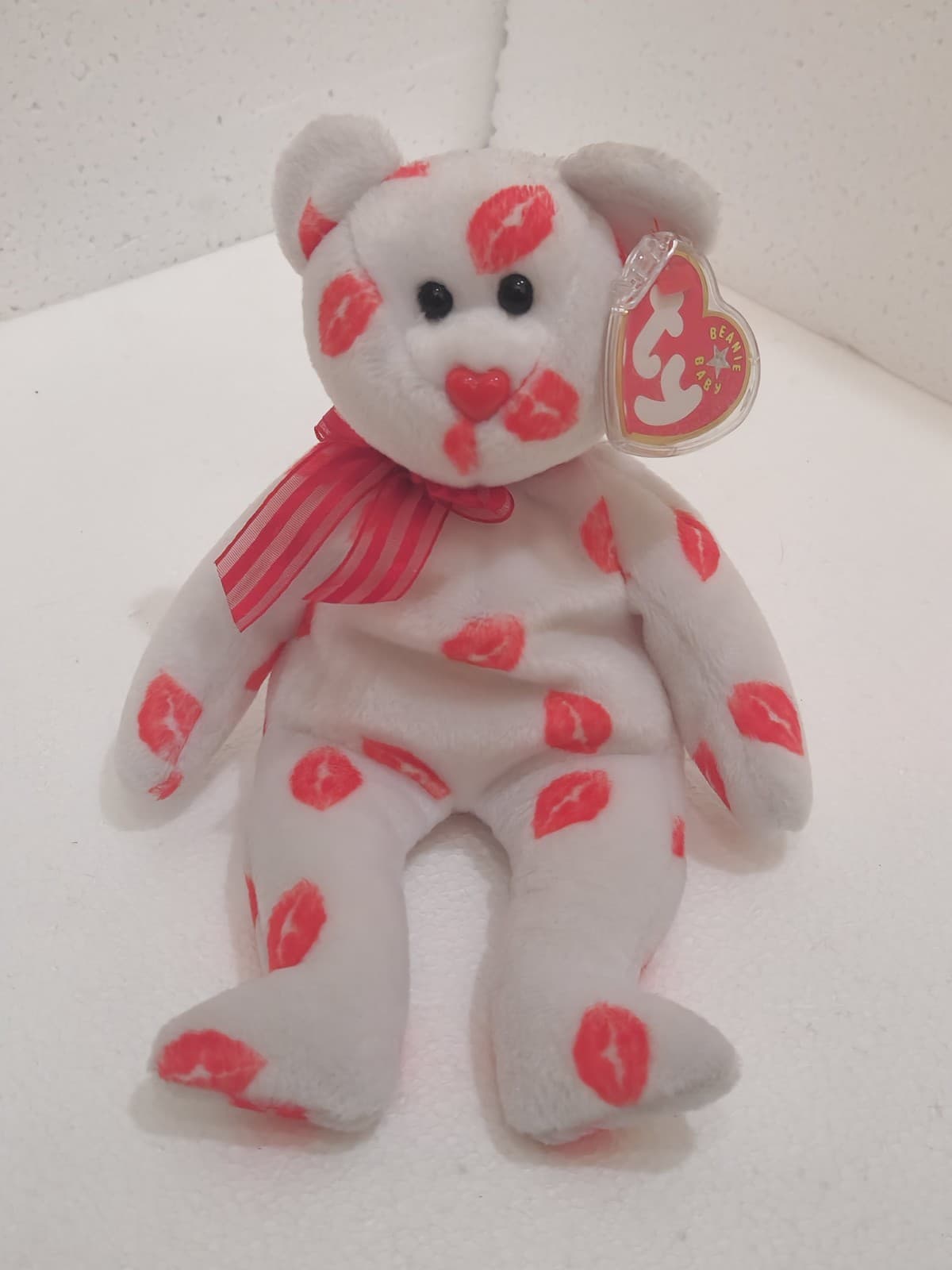 2000 Ty Beanie Baby Smooch Kisses White Teddy Bear Plush Animal Toy