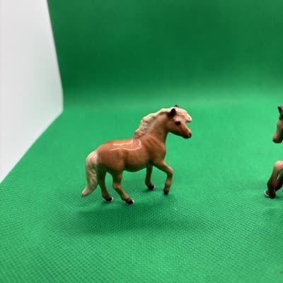 Vintage Retired Hagen Renaker Horse Buckskin Colt And Tan Welsh Pony