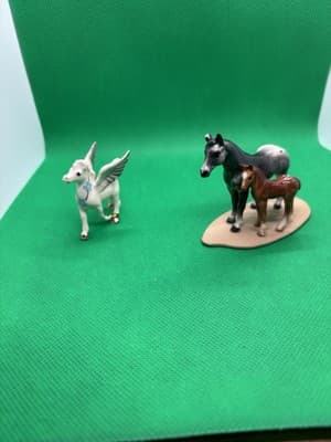 Hagen Renaker Appaloosa & Colt w/ Base And Pegasus With Chips And Kintsugi