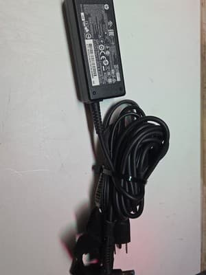 HP HSTNN-CA40 19.5V 2.31A 45W Genuine Original AC Power Adapter Charger