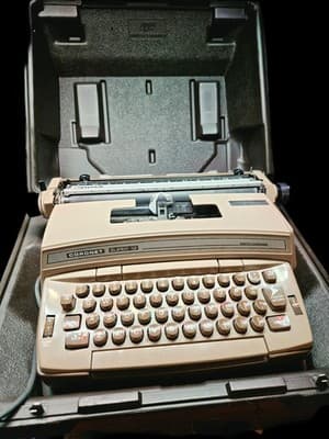 Vintage Smith-Corona Coronet Super 12 Electric Typewriter in Case TESTED