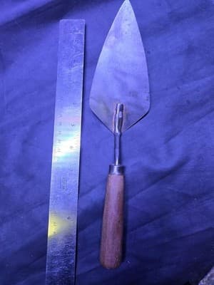 VINTAGE BRICKLAYERS POINTING TROWEL WITH WOODEN HANDLE - VERY WELL PRESERVED