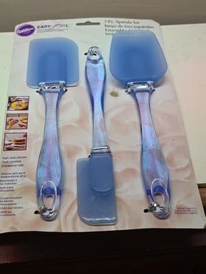 Wilton Easy Flex 3 Piece Blue Silicone Spatula Frosting Spreader Set- Brand New