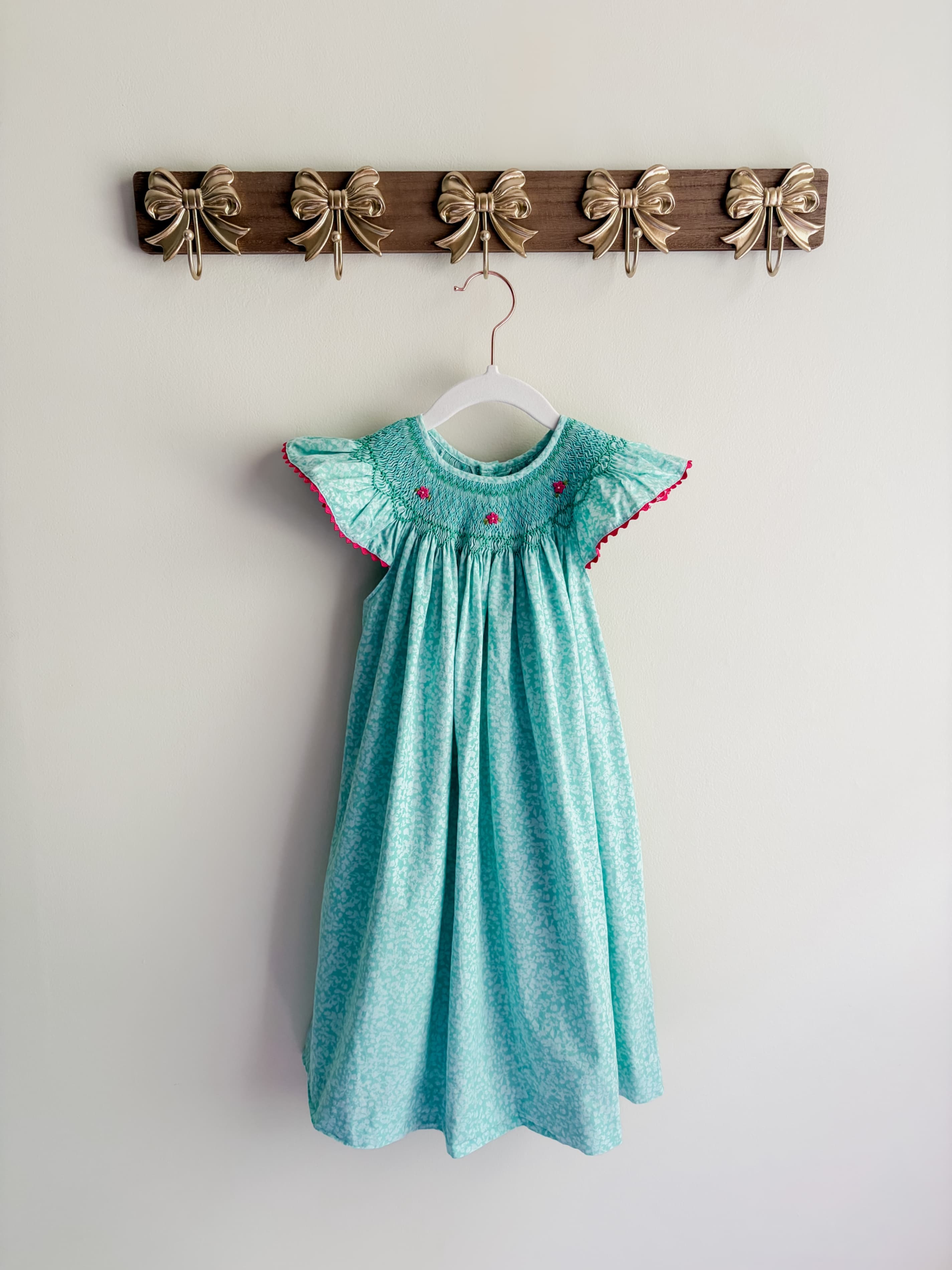Mom & me Girls' size 3T Smocked Floral Dress with Ruffle Sleeves