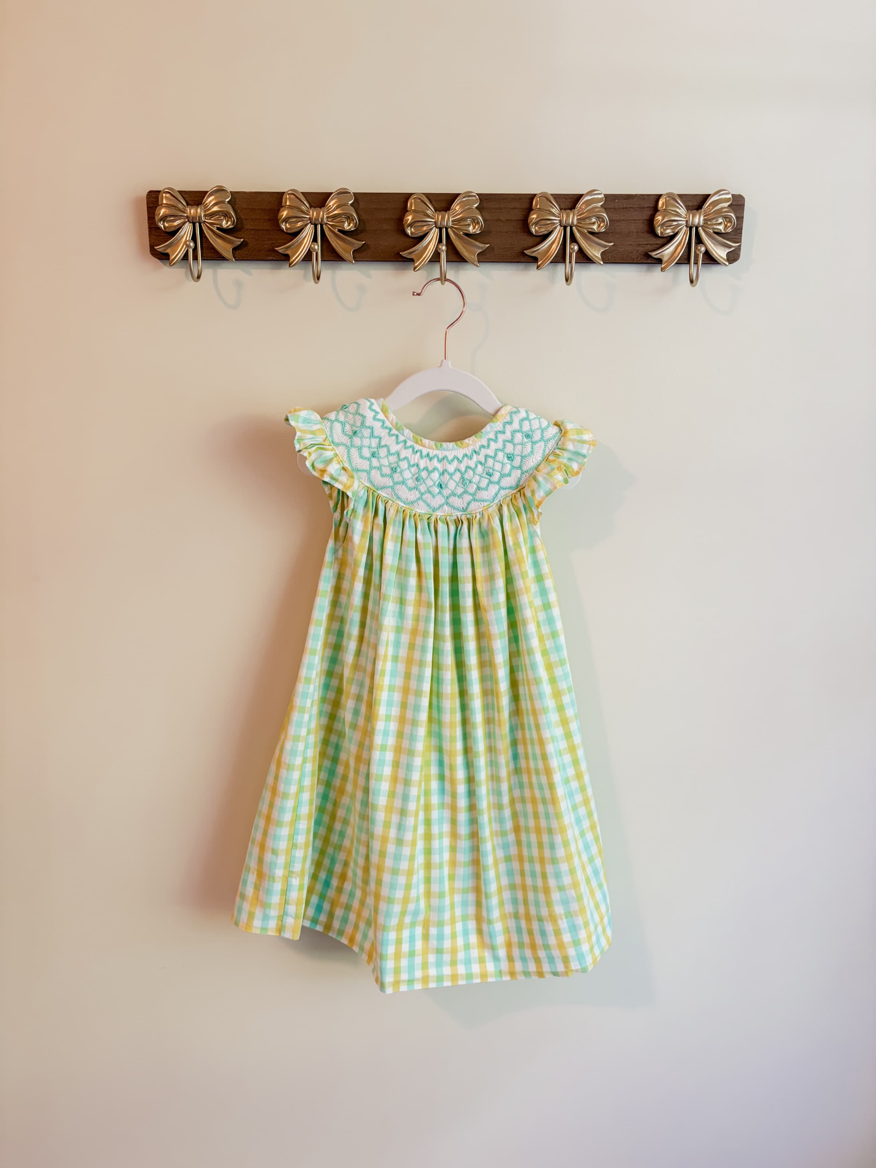 Smock Monkey Girls size 2T Gingham Smocked Dress with Ruffle Sleeves