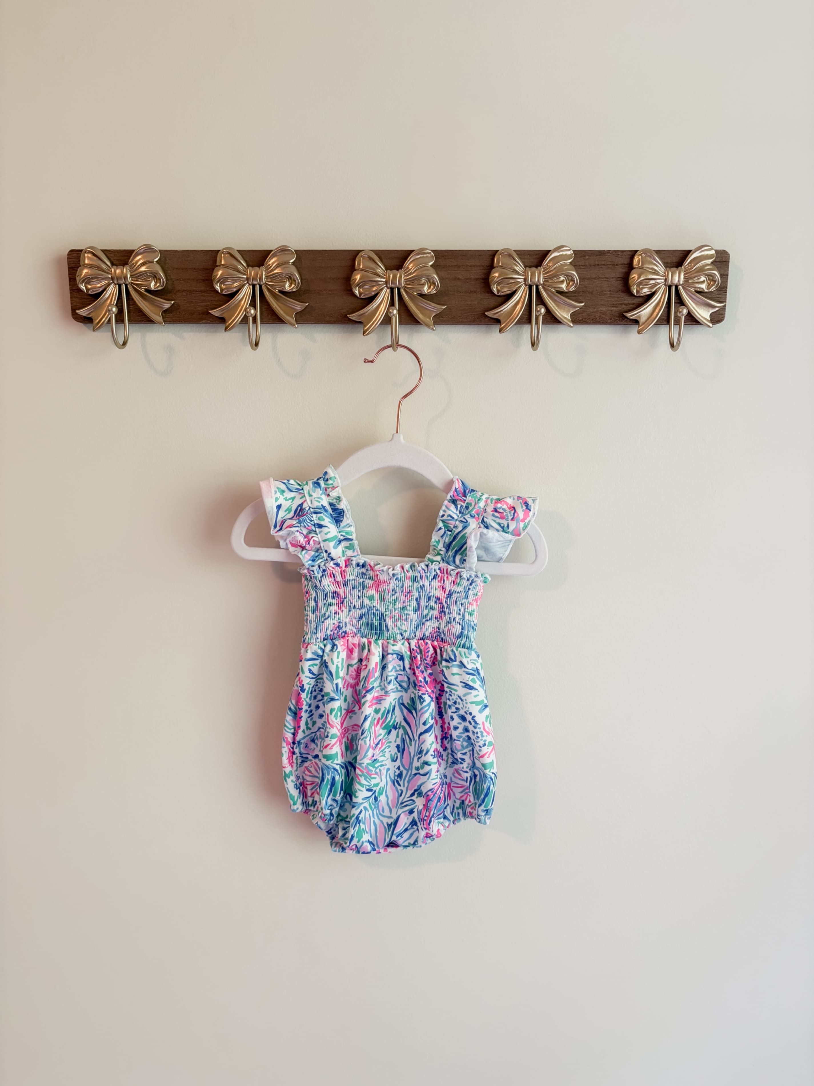 Abby & Evie NWT size 0-3 months Floral Baby Romper with Ruffle Sleeves