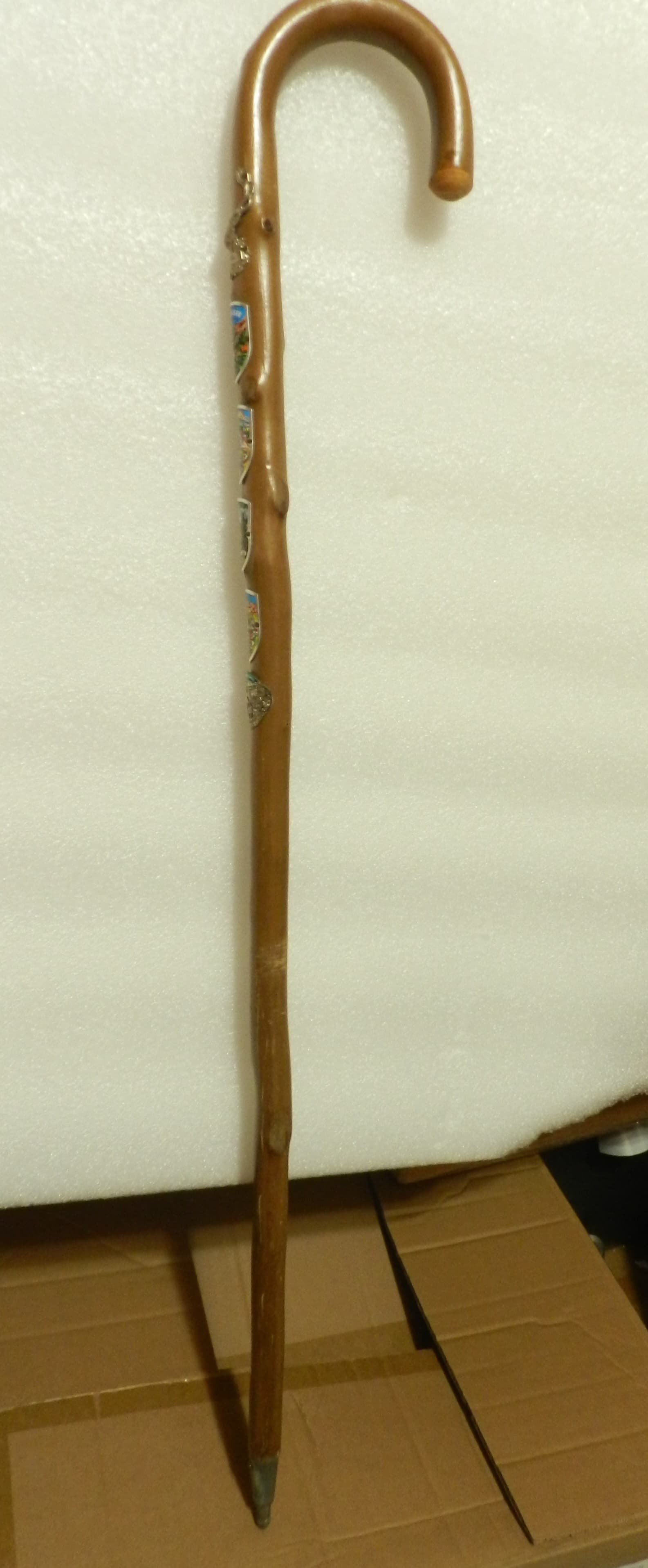Vintage German Walking Stick Cane (Wanderstock) w/ Badges 36" (N85J)
