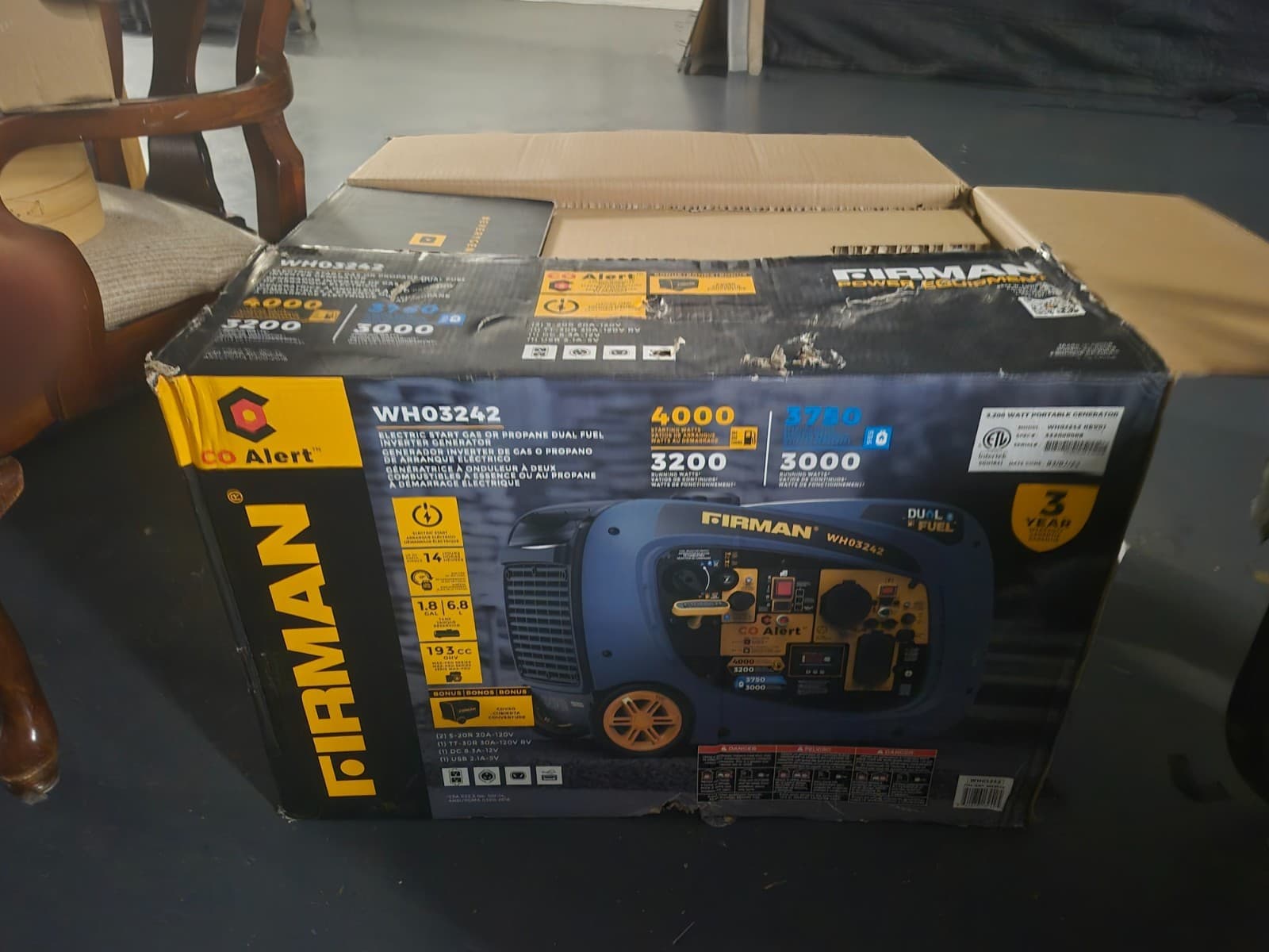 FIRMAN WH03242 Dual Fuel Portable Generator 4000/3200W CO Alert