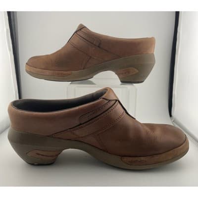 Merrell Dassie Stitch Brown Leather Comfort Clogs Slip On Women's 9 EU40