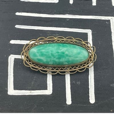 Vintage Art Deco Peking Glass Brooch Green Jade Glass Filigree Pin 20s 30s