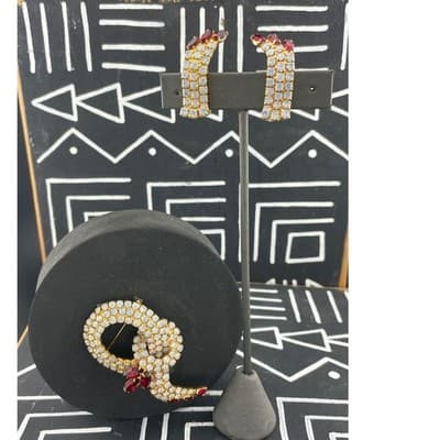 Vintage Opalescent Rhinestone Demi Parure Brooch & Clip Earrings Set Ruby Red