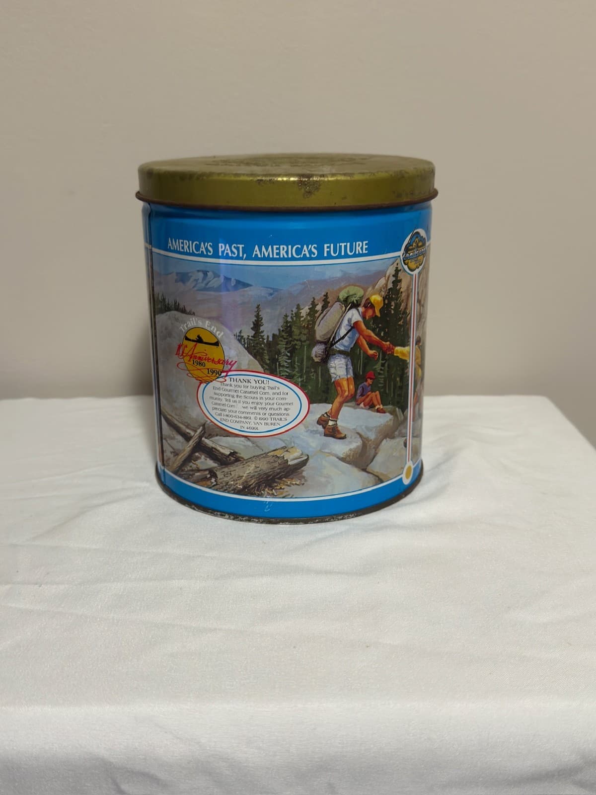 Vintage Trails End Gourmet Caramel Corn with Pecans Mount Rushmore Tin