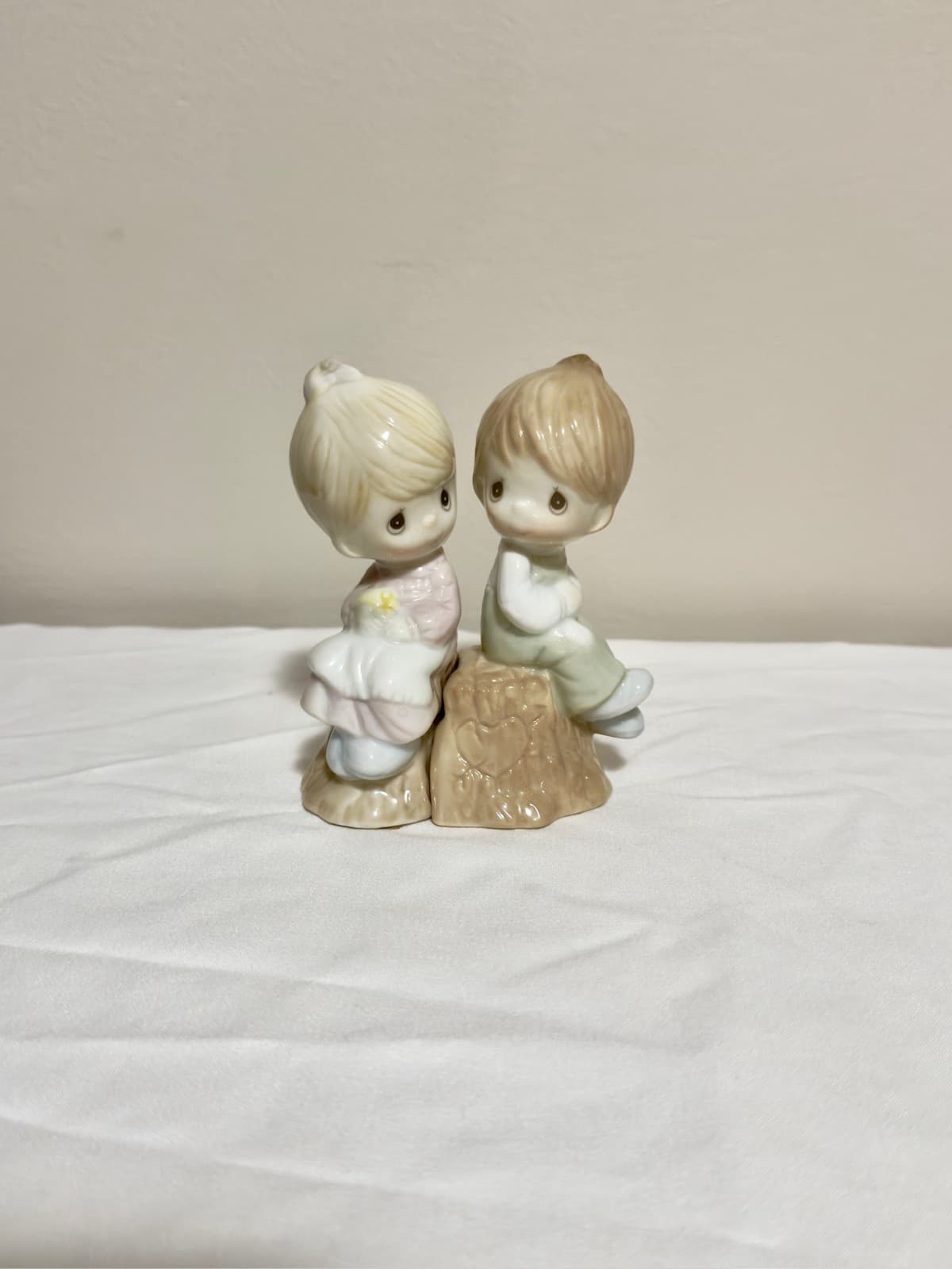 Precious Moments Salt and Pepper Shakers - 1993 Boy and Girl on Stump 357308