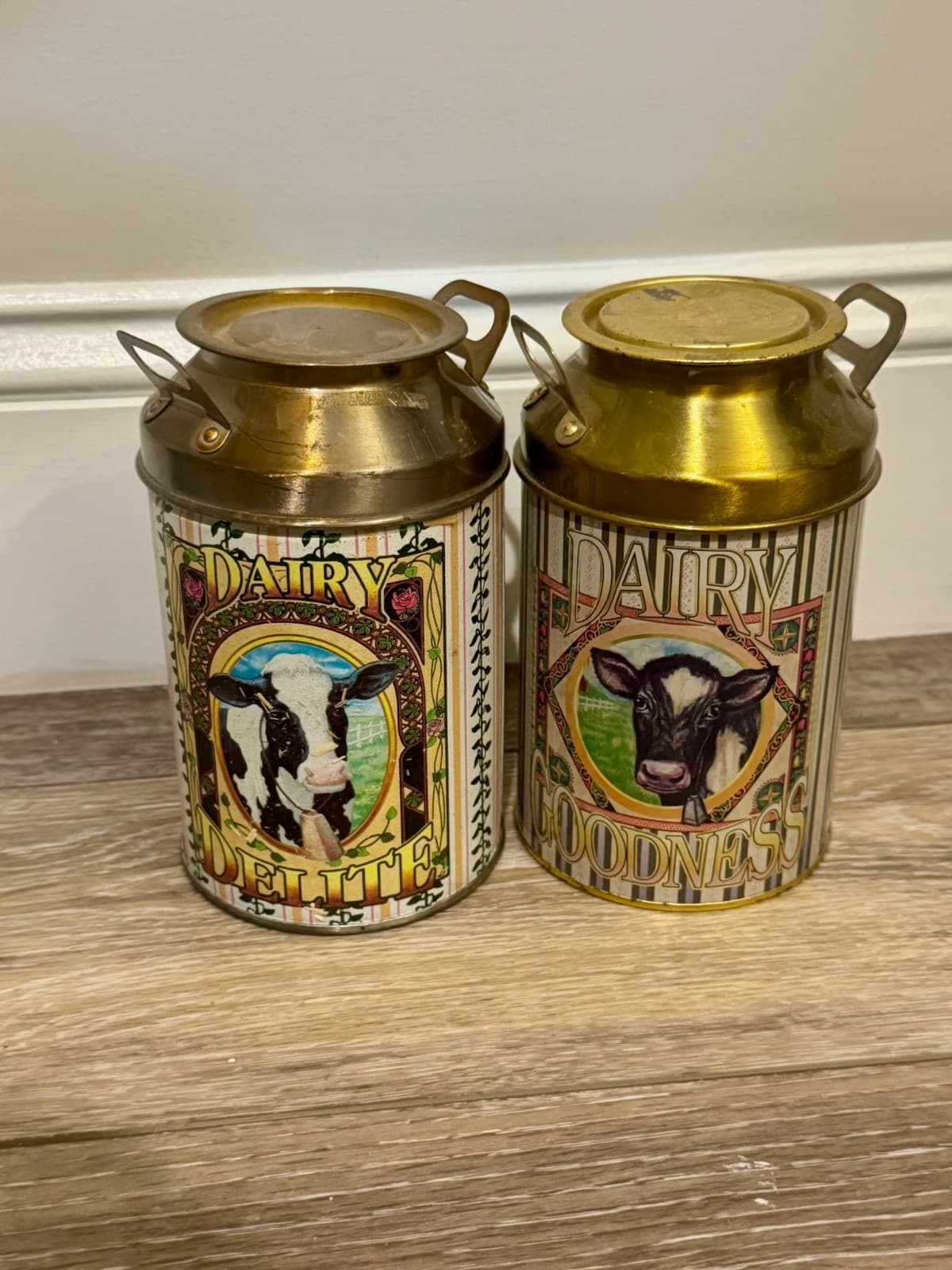 Vintage Dairy Delite Tin Milk Cow Can Canister Dairy Goodness Nice Aged Patina