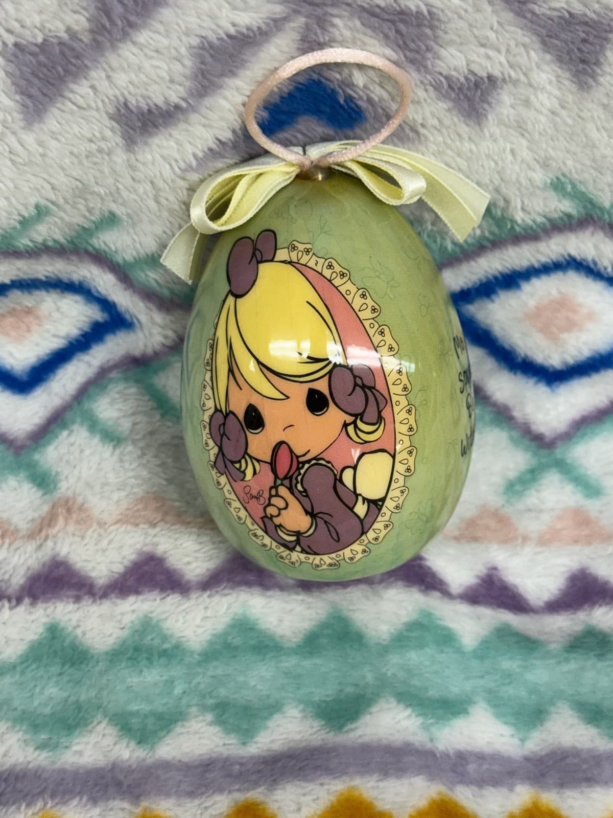 Vintage 1997 Precious Moments "He Loves Me" Spring Egg Ornament
