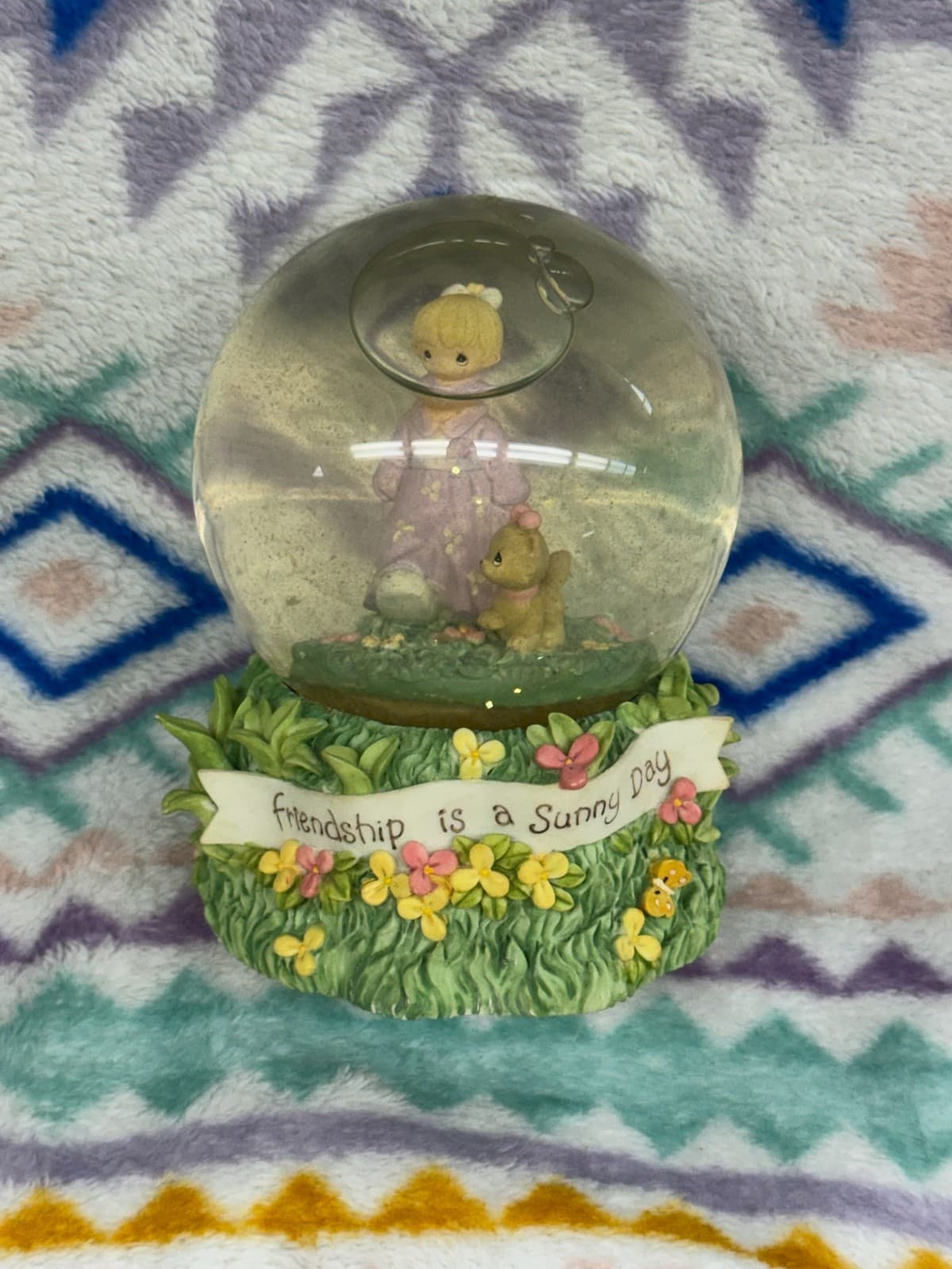 Enesco Precious Moments Musical Snow Globe FRIENDSHIP IS A SUNNY DAY. Works!