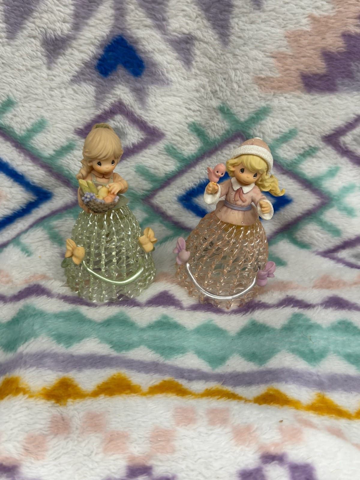 Precious Moments 2001 Four Seasons Belles Winter & Summer Belle 104553 104552