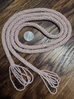 VTG Pink faux pearl seed bead 50” Popcorn twist rope necklace/belt With tassels