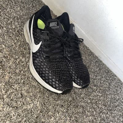 Nike Air Zoom Pegasus 35 Sneakers Mens Size 8.5 Black Running Shoes Performance