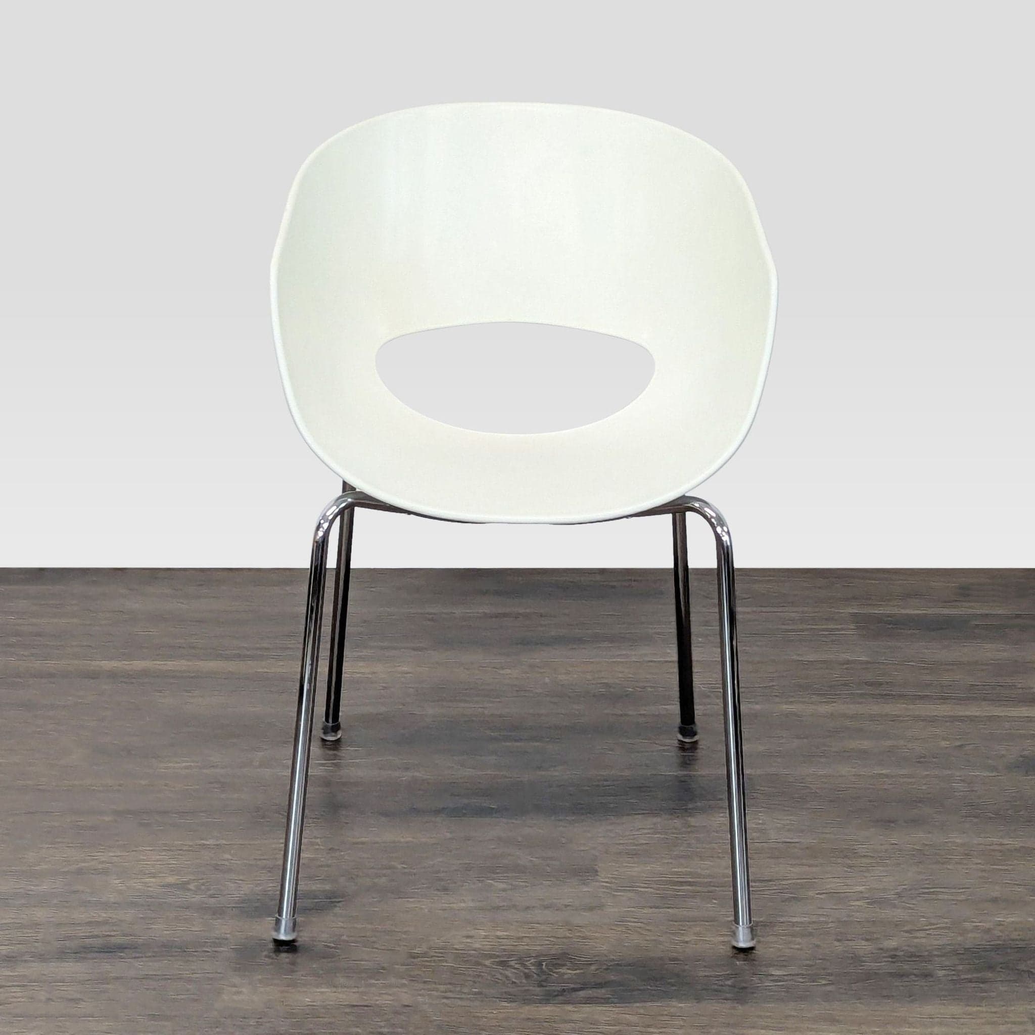 Sintesi Orbit Chair